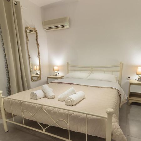 Blue Era Apartments Batsi  Luaran gambar