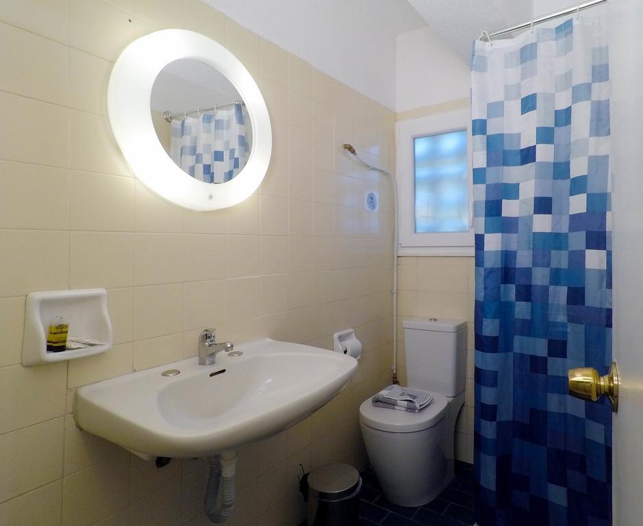 Blue Era Apartments Batsi  Luaran gambar