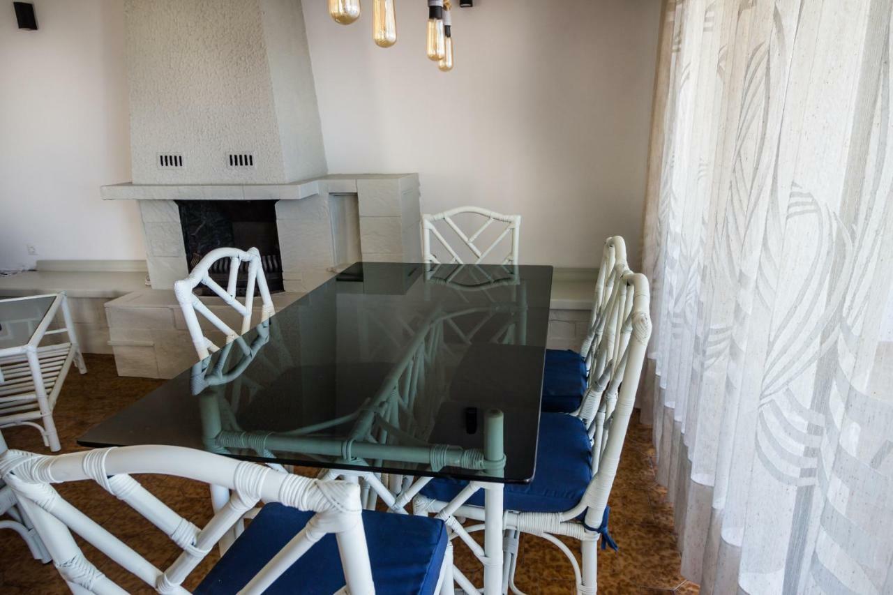 Blue Era Apartments Batsi  Luaran gambar