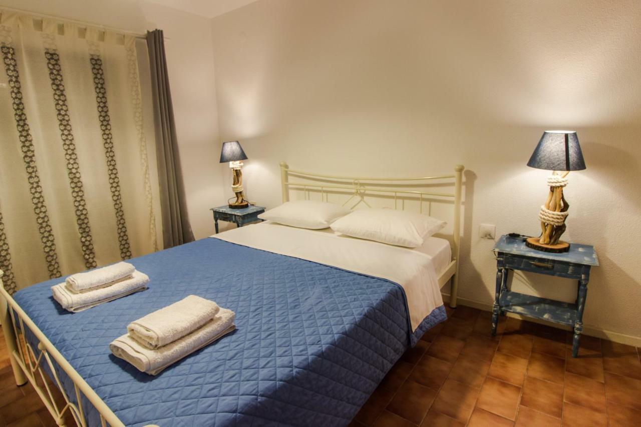 Blue Era Apartments Batsi  Luaran gambar